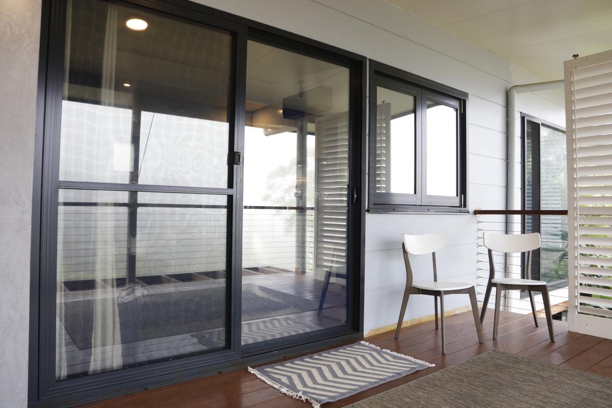 Invisi-Gard vs Standard Flyscreens: Which Should Gold Coast Homeowners Choose?
